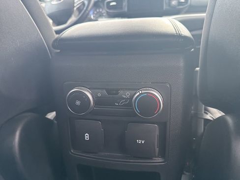 Used 2020 Ford Explorer XLT image 13