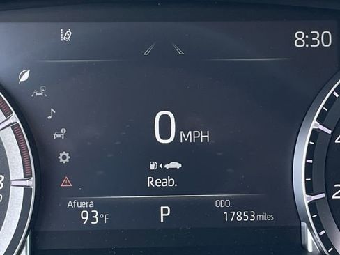 Used 2023 Toyota Highlander XLE FWD image 15