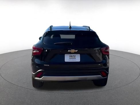 Used 2025 Chevrolet Trax LT image 12