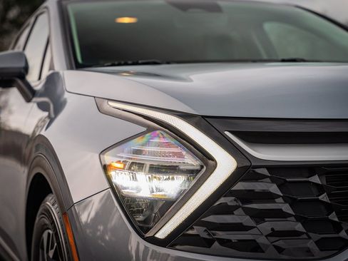 Used 2023 Kia Sportage EX image 13