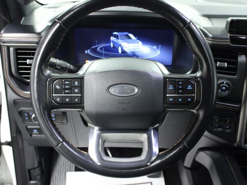 Used 2022 Ford Expedition Max Platinum AWD/4WD image 18