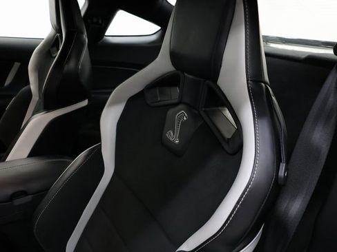 Used 2021 Ford Mustang Shelby GT500 w/ Carbon Fiber Track Pack image 74