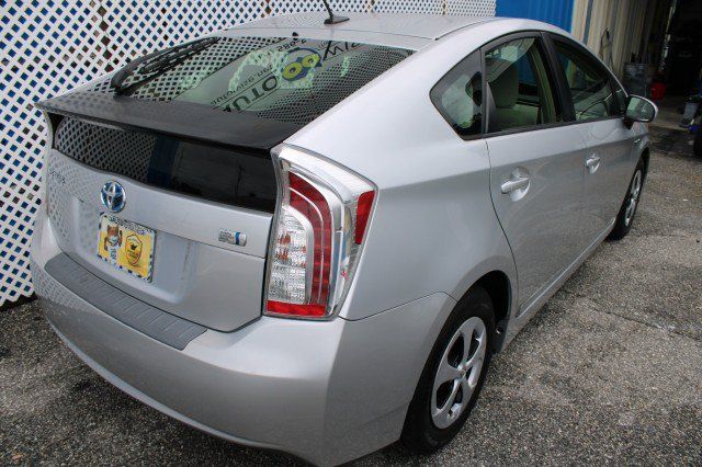 Used 2012 Toyota Prius Three FWD image 4