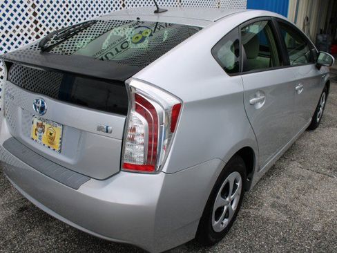 Used 2012 Toyota Prius Three FWD image 4