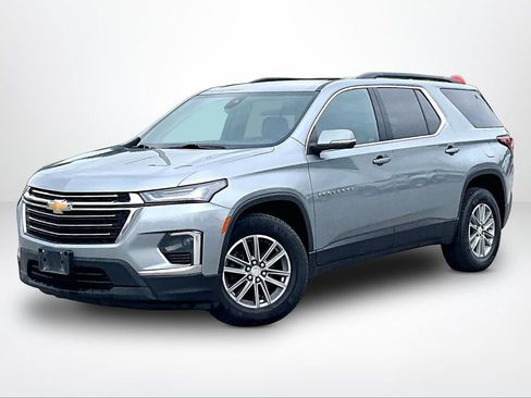Used 2023 Chevrolet Traverse LT AWD/4WD image 2