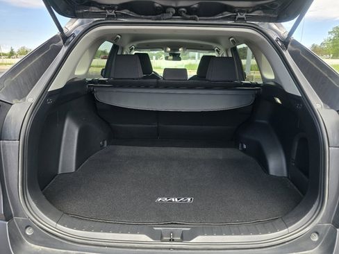 Certified 2024 Toyota RAV4 LE AWD/4WD image 18