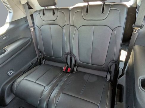 Used 2023 Jeep Grand Cherokee L Limited AWD/4WD image 13