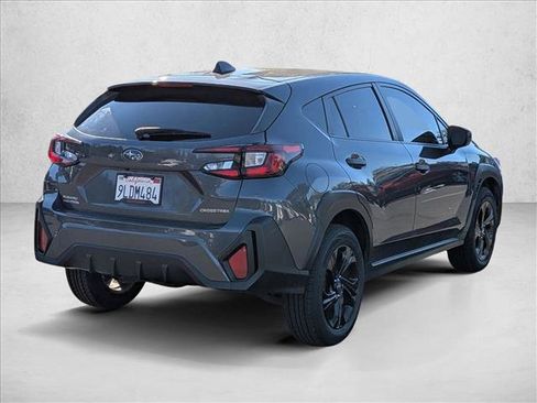 Used 2024 Subaru Crosstrek 2.0i image 5