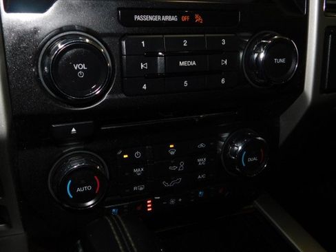 Used 2018 Ford F150 Lariat image 25