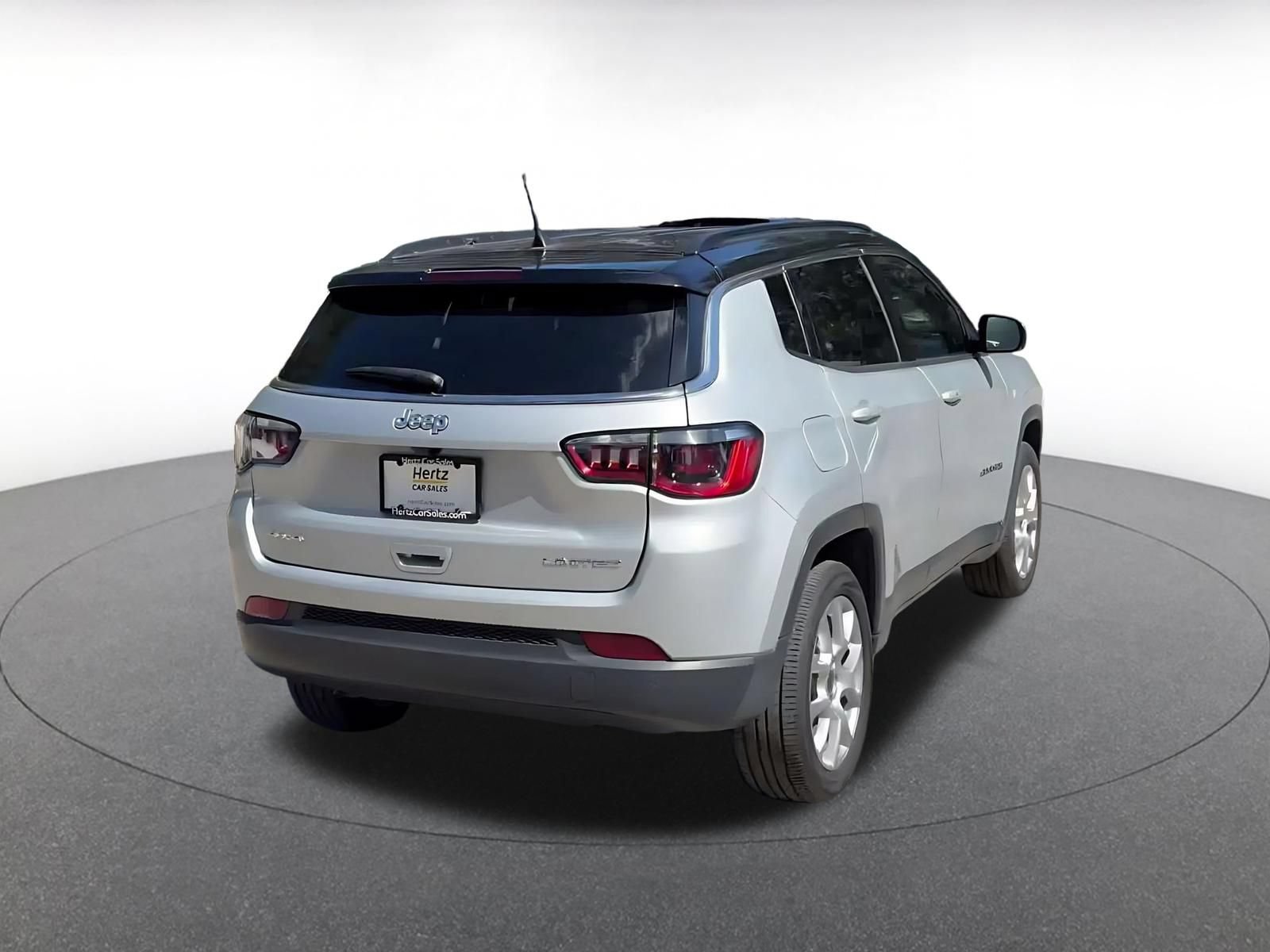 Used 2025 Jeep Compass Limited AWD/4WD image 13
