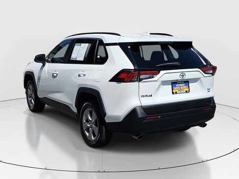 Used 2023 Toyota RAV4 XLE AWD/4WD image 7