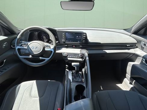 Used 2021 Hyundai Elantra SEL FWD image 20