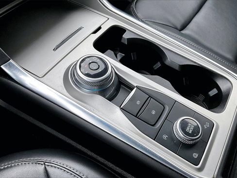 Used 2023 Ford Explorer XLT w/ Equipment Group 202A image 30