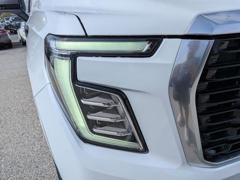 New 2026 GMC Yukon XL Denali w/ Denali Reserve Package AWD/4WD image 9