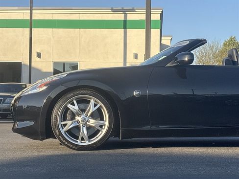 Used 2012 Nissan 370Z Touring w/ Sport Pkg image 5
