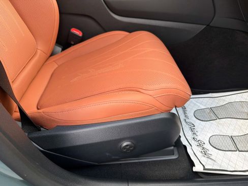 Used 2025 Mercedes-Benz GLC 63 AMG S image 24