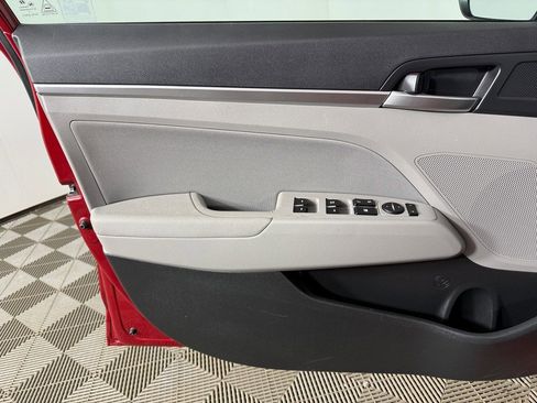 Certified 2020 Hyundai Elantra SEL image 17