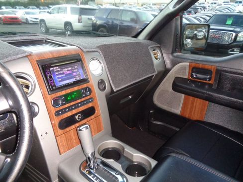 Used 2004 Ford F150 Lariat image 19