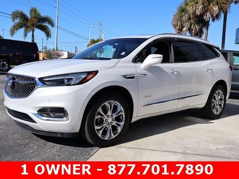Used 2020 Buick Enclave Avenir w/ Avenir Technology Package image 4