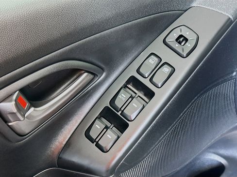 Used 2015 Hyundai Tucson Limited w/ Option Group 03 FWD image 18