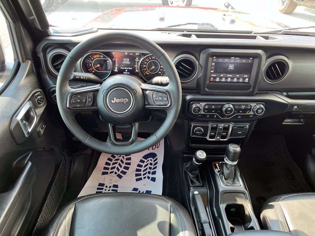 Used 2023 Jeep Gladiator Mojave AWD/4WD image 13