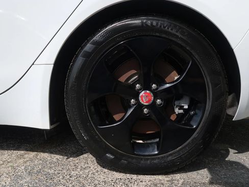 Used 2018 Jaguar XE image 56