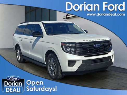 Used 2025 Ford Expedition Max Active image 1