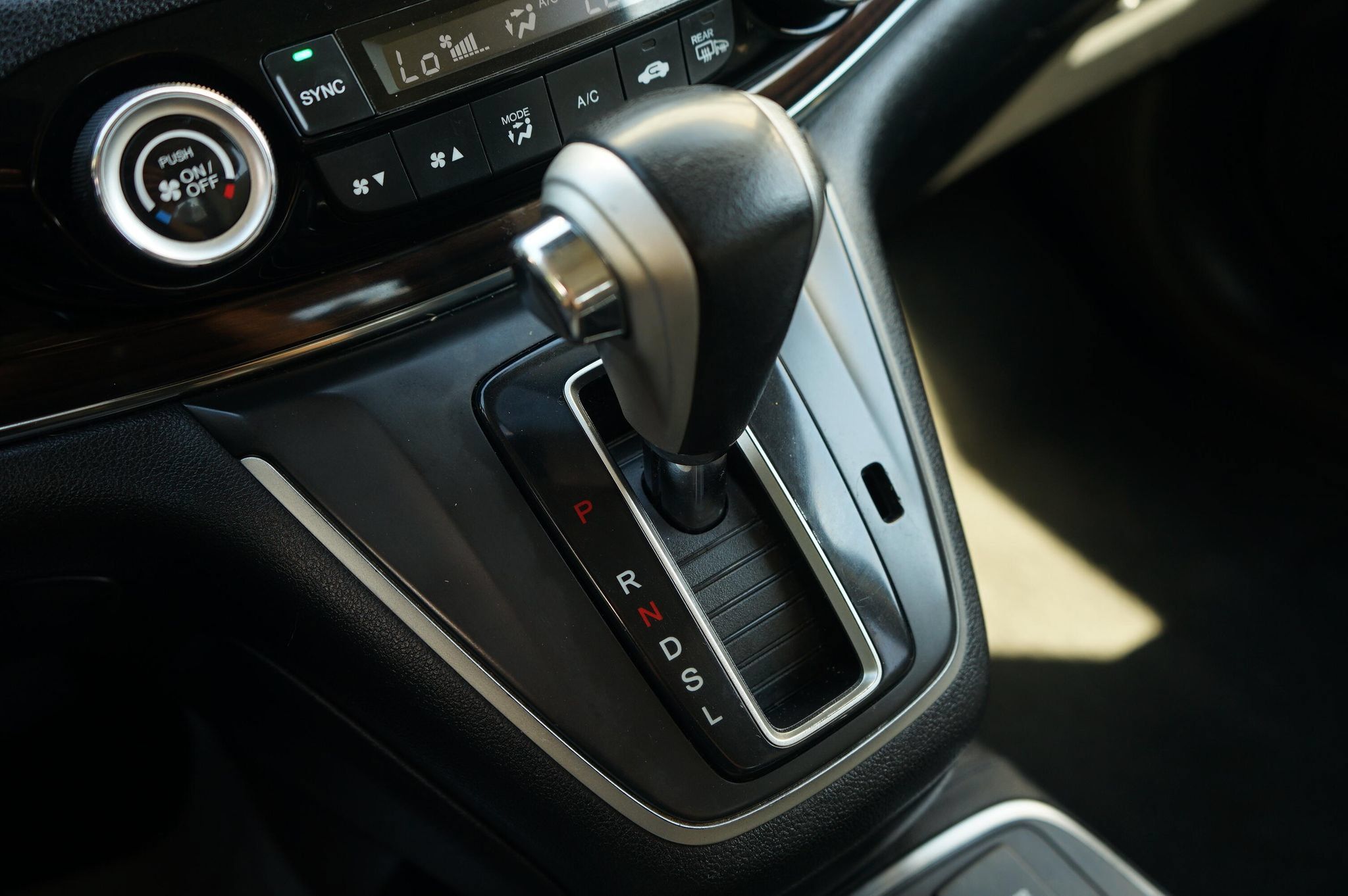 Used 2016 Honda CR-V Touring image 14