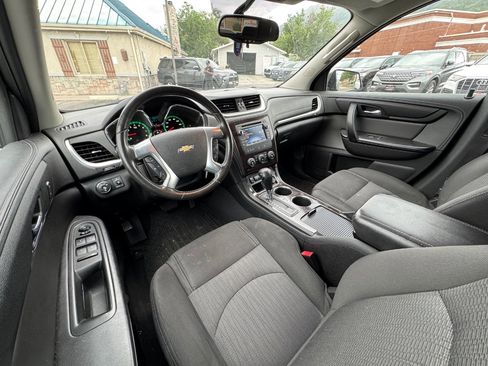 Used 2017 Chevrolet Traverse LT w/ True North Edition AWD/4WD image 17