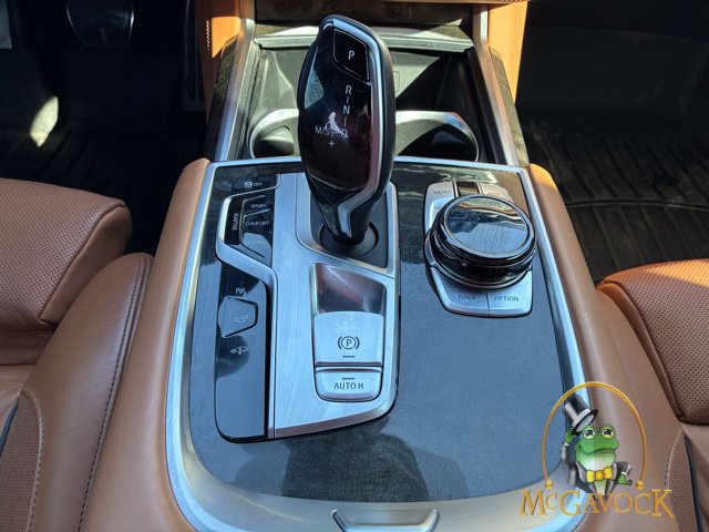 Used 2019 BMW 750i w/ Executive Package RWD image 15