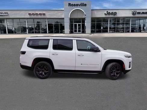 New 2026 Jeep Grand Wagoneer Limited w/ Convenience Group I AWD/4WD image 2