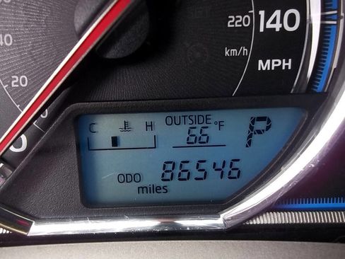 Used 2014 Toyota RAV4 Limited AWD/4WD image 19