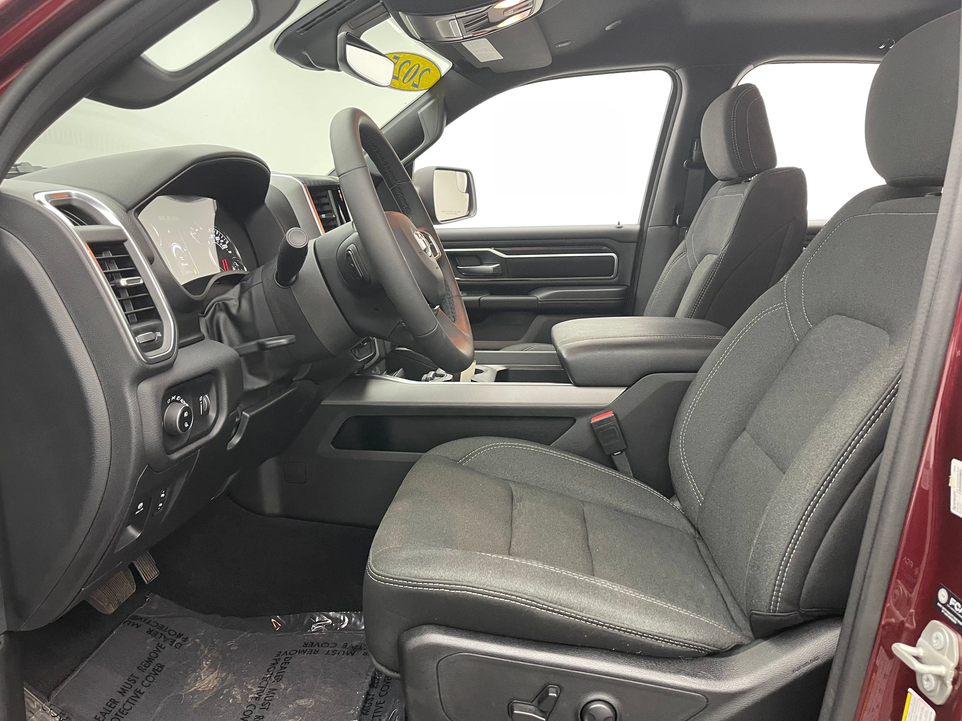 Used 2025 RAM 1500 Big Horn AWD/4WD image 16