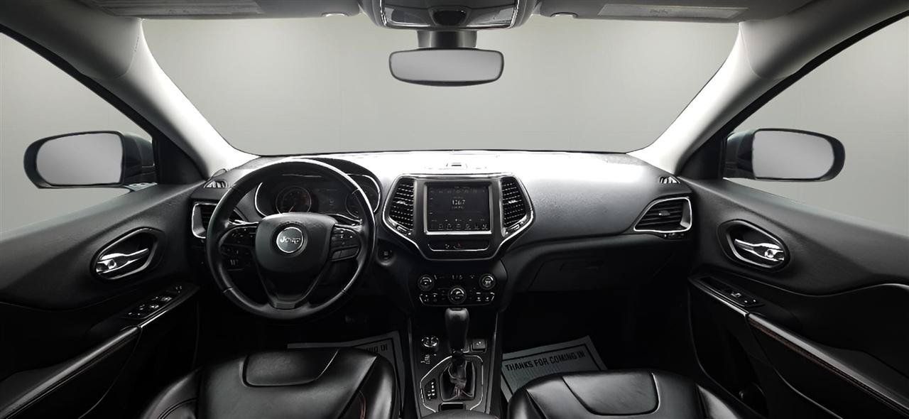 Used 2020 Jeep Cherokee Trailhawk w/ Comfort/Convenience Group AWD/4WD image 15