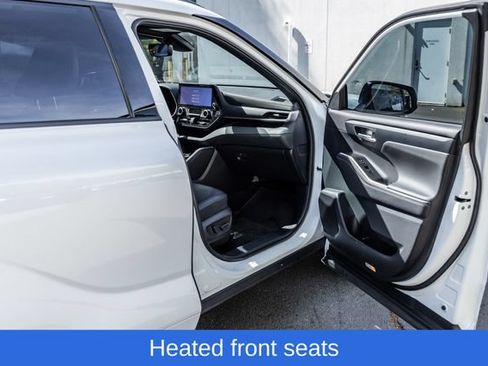 Used 2023 Toyota Highlander XSE AWD/4WD image 17
