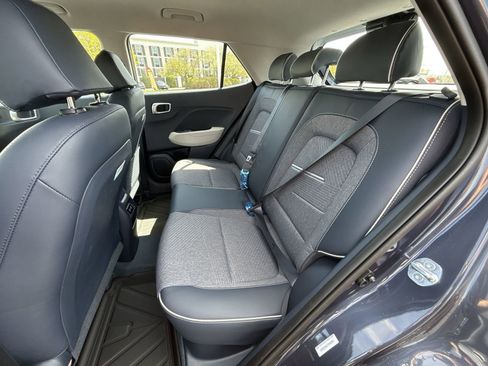 New 2026 Hyundai Venue SEL FWD image 23