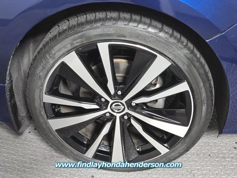 Used 2019 Nissan Altima 2.5 SR FWD image 12