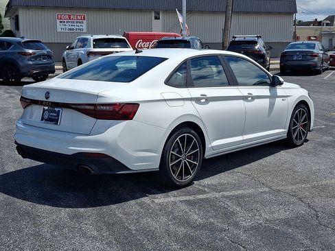 Used 2026 Volkswagen Jetta GLI Autobahn FWD image 6