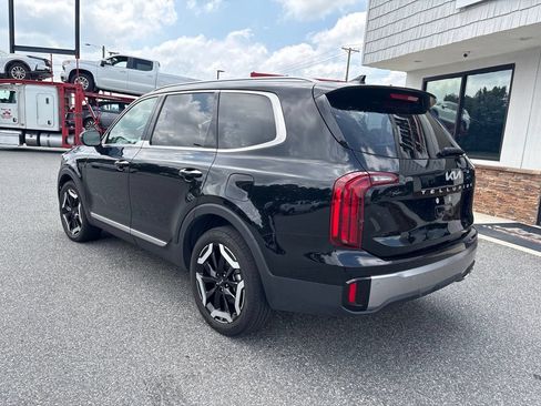 Used 2025 Kia Telluride S FWD image 7