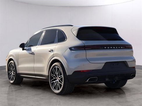 New 2026 Porsche Cayenne image 3