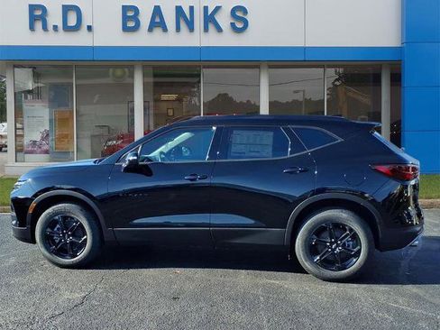 New 2026 Chevrolet Blazer LT image 2