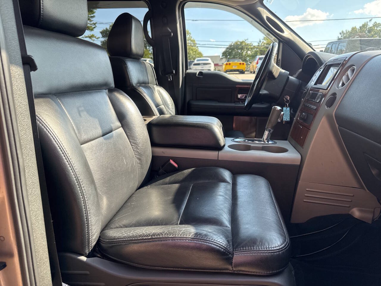 Used 2004 Ford F150 Lariat AWD/4WD image 18