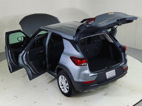 Used 2024 Chevrolet TrailBlazer LS image 26
