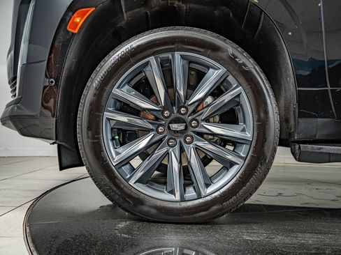 Used 2024 Cadillac Escalade Sport Platinum w/ Heavy-Duty Trailer Package AWD/4WD image 10