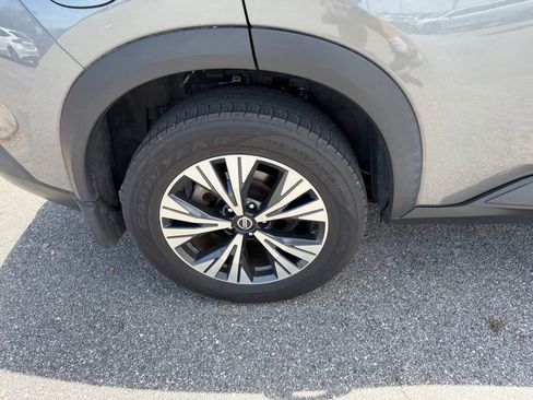 Used 2021 Nissan Rogue SV image 5