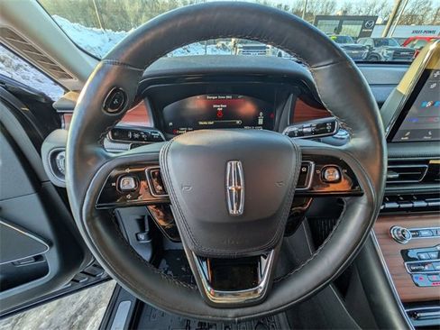 Used 2024 Lincoln Aviator Reserve w/ Equipment Group 201A image 9