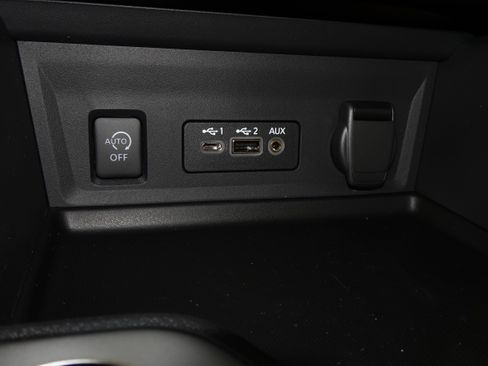 New 2025 Nissan Sentra SV w/ SV Premium Package image 31