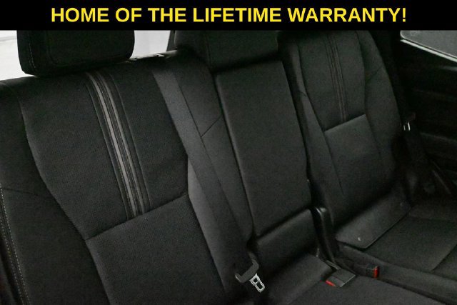 Used 2025 Toyota 4Runner Limited AWD/4WD image 39