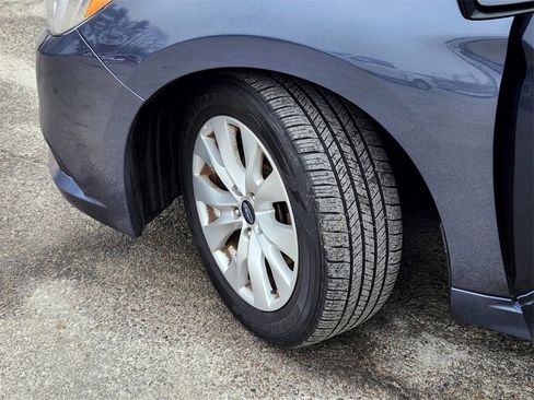 Used 2017 Subaru Legacy 2.5i Premium image 30