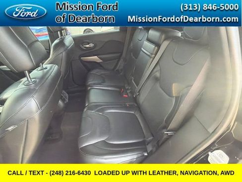 Used 2018 Jeep Cherokee Overland AWD/4WD image 16